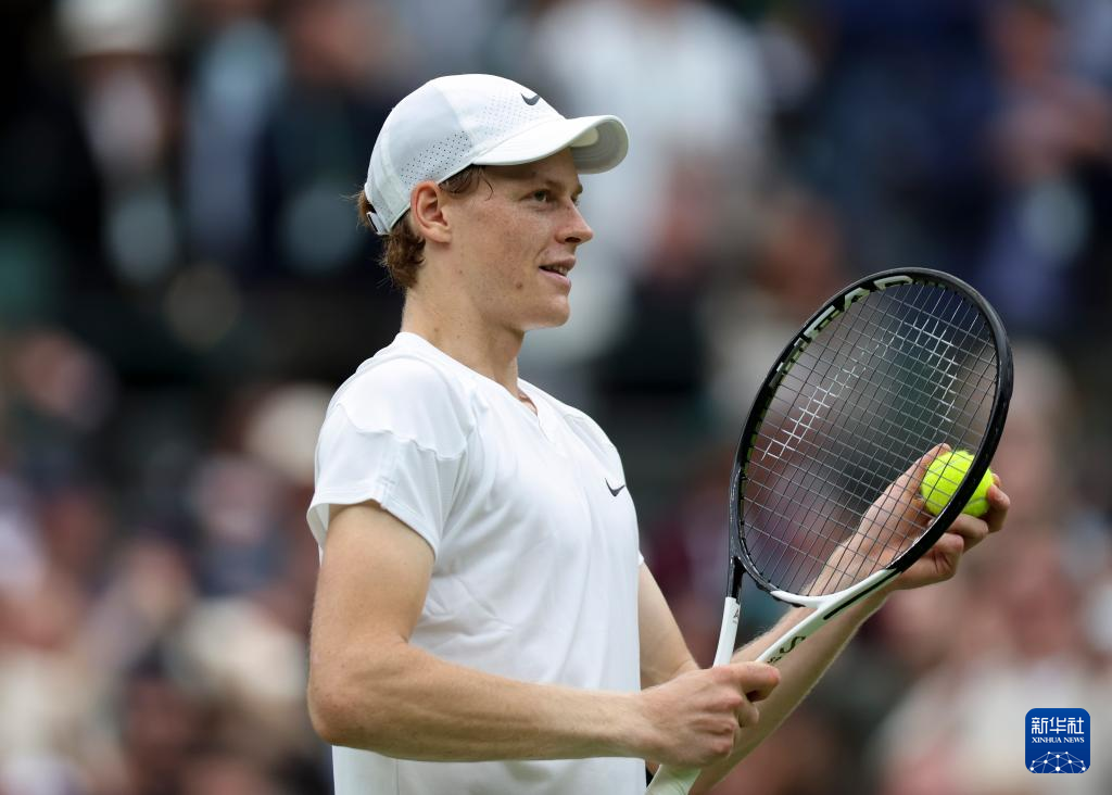 他不仅通过 他不仅通过