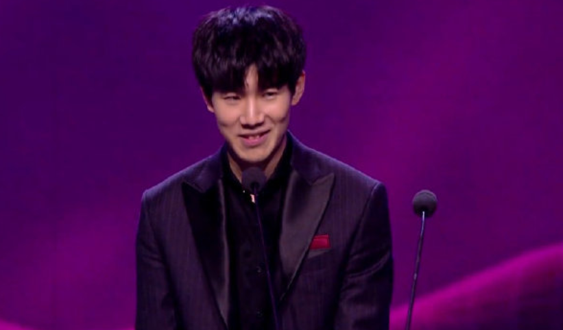 了整个战事 了整个战事